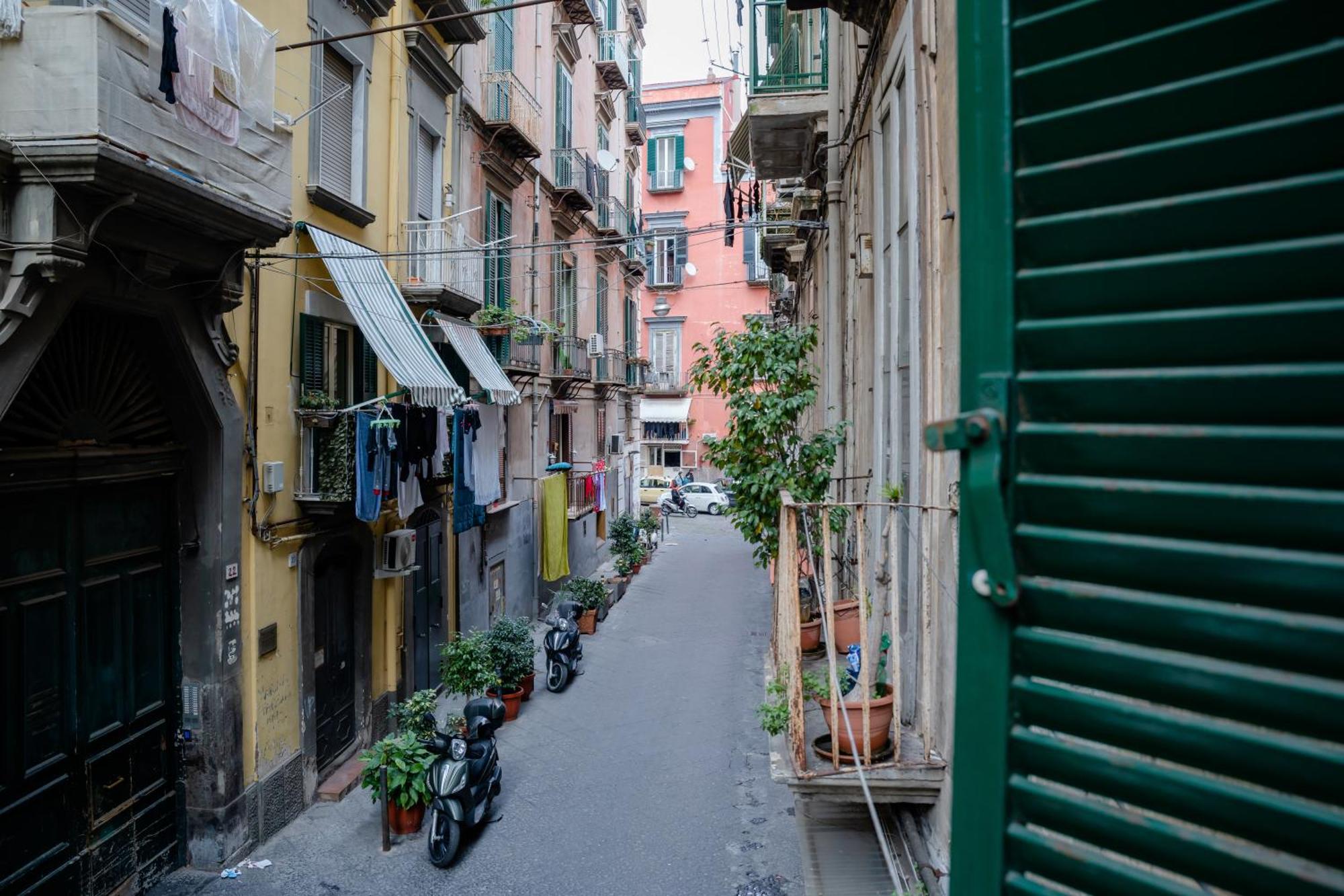 Tra I Vicoli Di Napoli, La Olivella Design E